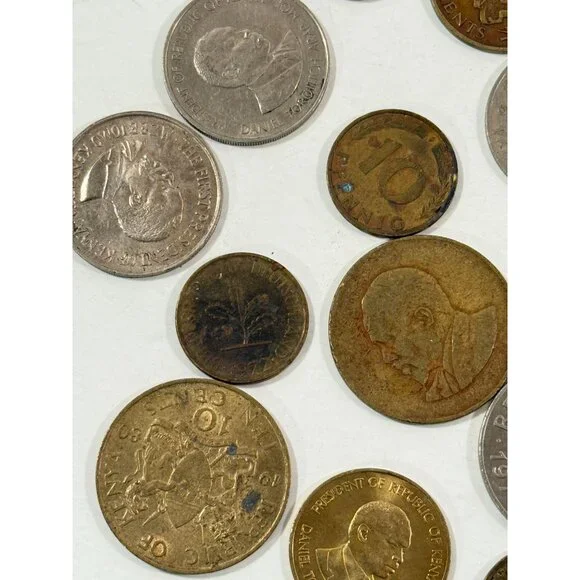 Lot of Various Coins Rupee Kenya Zimbabawe Seychelles Deutschland Tanzania - Picture 14 of 15